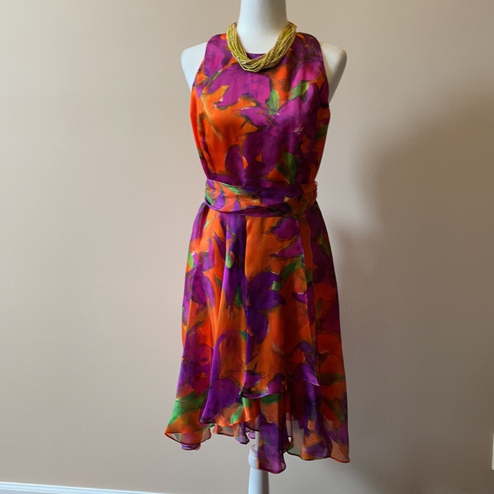 Lovely Flowery dress by Carmen Marc Valvo